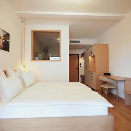 Gostilna Hrast & Apace