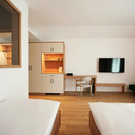 Gostilna Hrast &